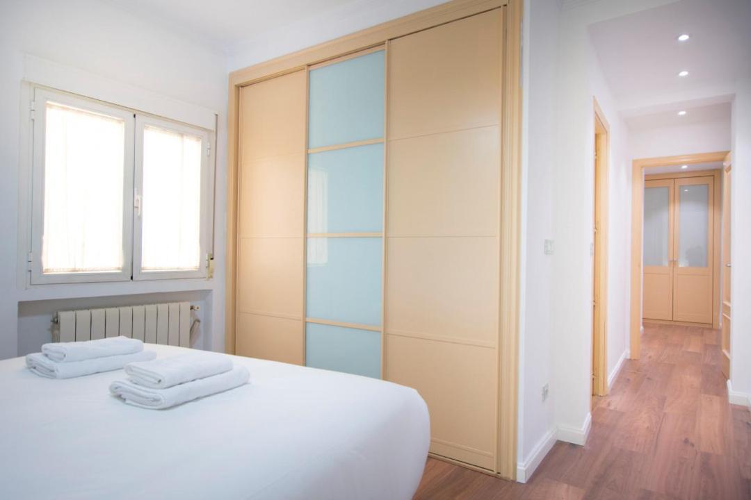 Calle De Coslada, 16 Madrid Kültér fotó